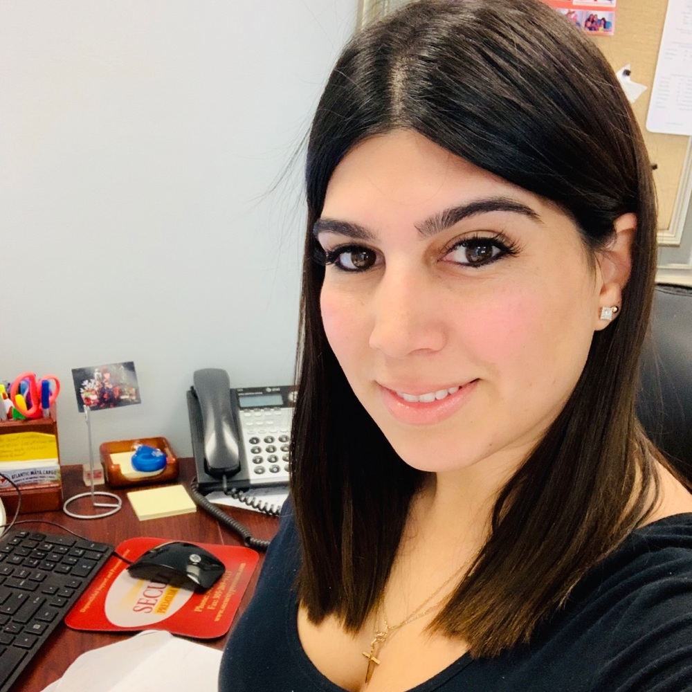 Meet your Posher, Yeney